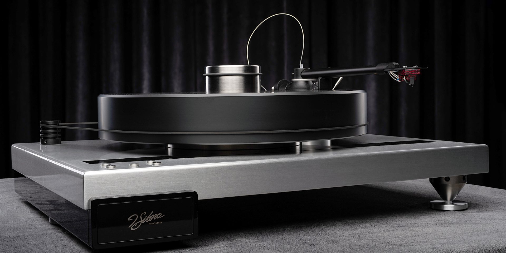 J. Sikora presents the new Aspire turntable