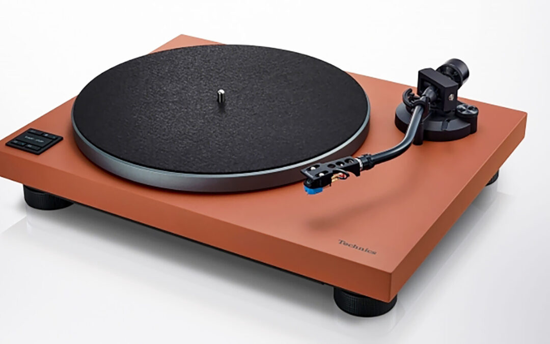 Technics introduces the SL-40CBT and SL-50C turntables