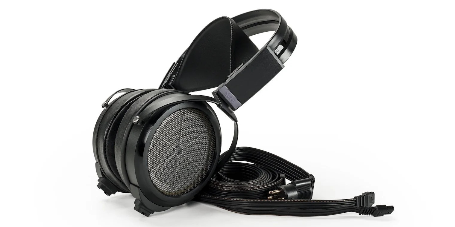 Stax launch with the SR-009D a more affordable version of the SR-009