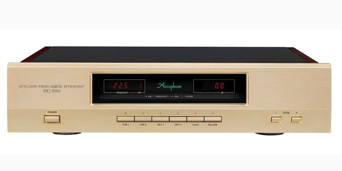 Accuphase DC-500: finally, a DAC to replace the DC-37