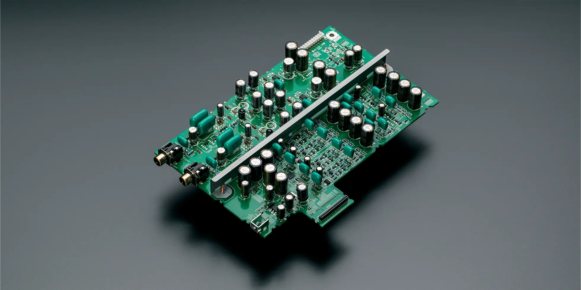 hifi preamplifier marantz model 40n green pcf floating in the air