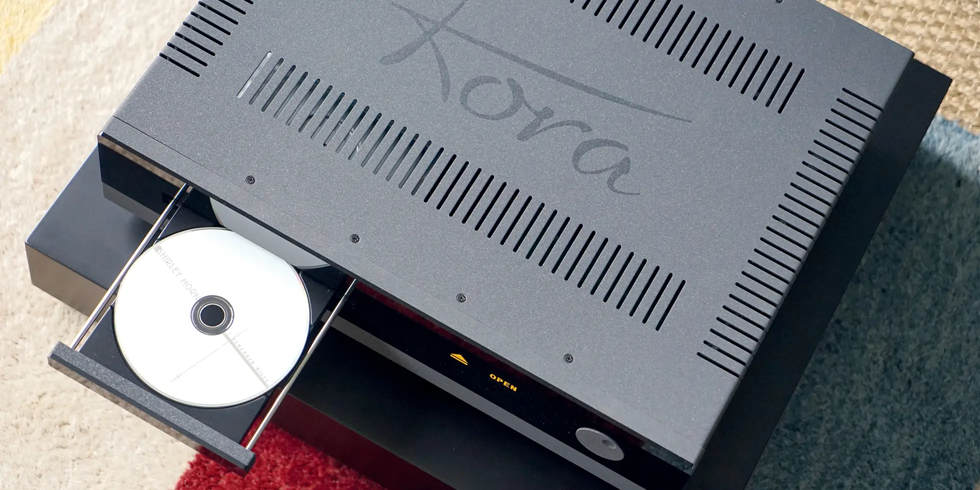 kora cd140 hifi cd player view from above with a cd inside the player